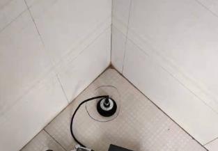 易县卫生间漏水维修之 loft 夹层储藏室毗邻暗管渗水哪家好，推荐诚匠小爱修缮